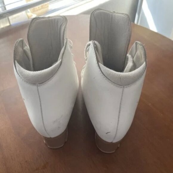 Edea Chorus Skates Size 240 White Figure Skates Used In Great Condition - Picture 4 of 4